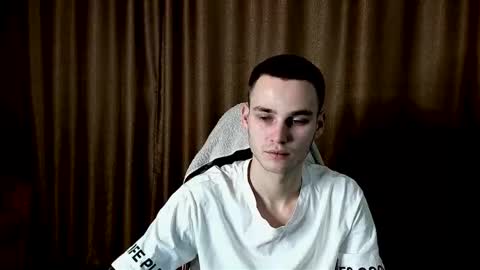 robert10211 online show from January 2026 06:02:02 PM