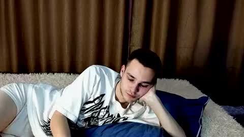 robert10211 online show from February 2026 09:00:02 AM