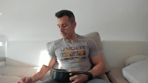 roberto4ever online show from April 2026 04:52:01 AM