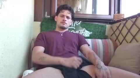 Snapshot of roberto_twink1 chatting on May 2026 06:32:01 AM Roberto online show from May 2026 06:32:01 AM