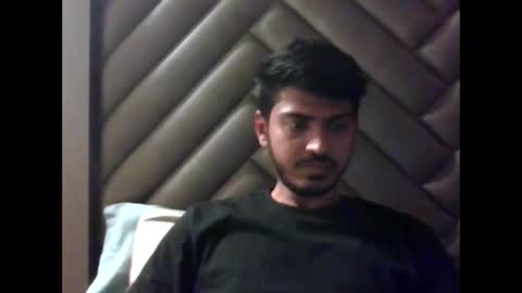 Robertsalia online show from December 2025 06:50:01 PM