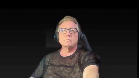 Snapshot of roberttherabbit chatting on September 2025 09:22:02 AM RobertTheRabbit online show from September 2025 09:22:02 AM