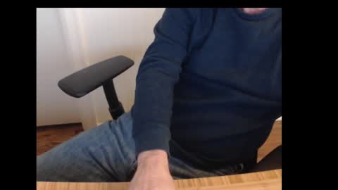 Snapshot of robidan6923 chatting on January 2025 01:03:01 PM robidan6923 online show from January 2025 01:03:01 PM