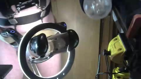 Snapshot of robodickmilker chatting on February 2025 08:38:01 AM Robodickmilker online show from February 2025 08:38:01 AM
