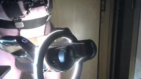 Snapshot of robodickmilker chatting on October 2025 01:49:01 AM Robodickmilker online show from October 2025 01:49:01 AM
