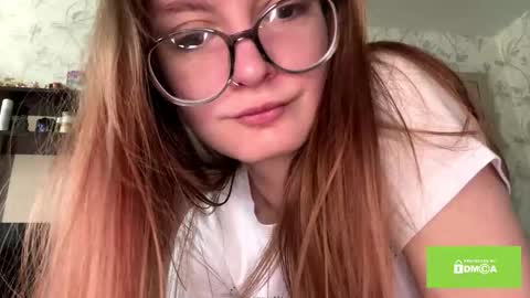 robynsentinella online show from December 2025 12:48:01 AM