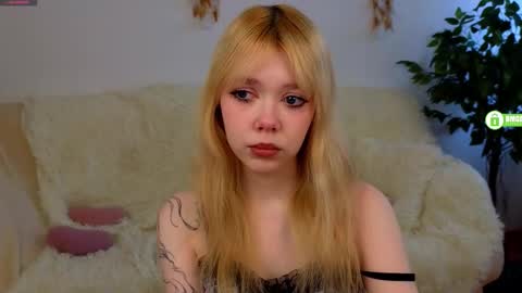 rochelle_dolly online show from February 2026 12:15:01 PM
