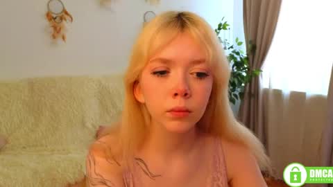 Snapshot of rochelle_dolly chatting on May 2026 01:39:02 PM rochelle_dolly online show from May 2026 01:39:02 PM