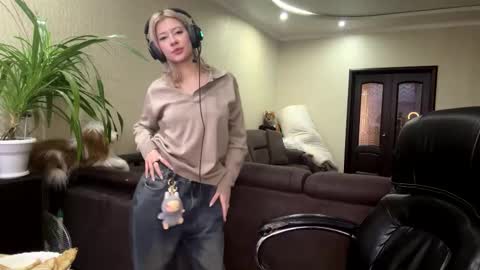 Snapshot of rochellehouis chatting on February 2026 10:58:02 AM Anny online show from February 2026 10:58:02 AM