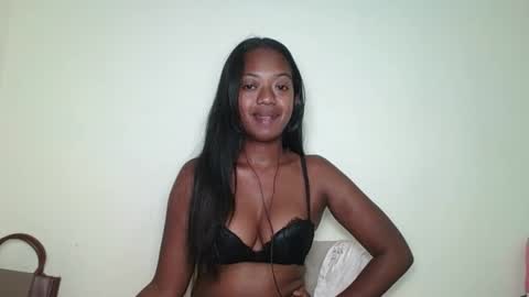 rochellinah online show from April 2026 01:41:02 PM