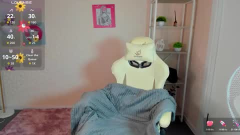 Snapshot of rockett_bunny chatting on September 2025 01:05:02 AM Rockett online show from September 2025 01:05:02 AM