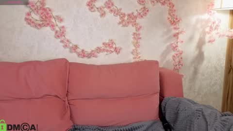 Snapshot of rockett_bunny chatting on December 2025 01:11:01 AM Rockett online show from December 2025 01:11:01 AM