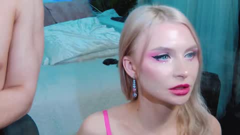 Lina and Den online show from November 2025 04:32:02 AM