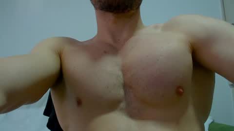 Snapshot of rocky_muscle chatting on June 2026 09:39:01 PM rocky muscle online show from June 2026 09:39:01 PM