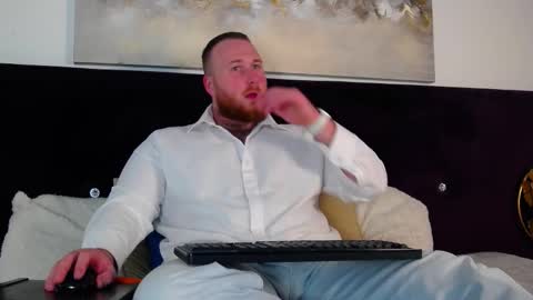 Snapshot of roddy_riss chatting on December 2025 10:24:01 AM Roddy online show from December 2025 10:24:01 AM