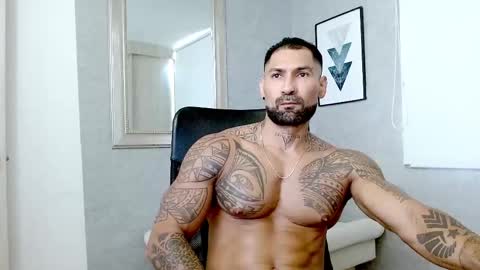 Snapshot of rogers_p chatting on September 2025 02:42:02 PM Rogers online show from September 2025 02:42:02 PM