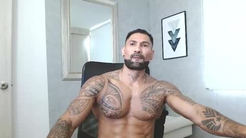 Snapshot of rogers_p chatting on November 2025 03:03:02 PM Rogers online show from November 2025 03:03:02 PM