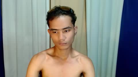 roianboyyy online show from May 2026 05:07:02 PM