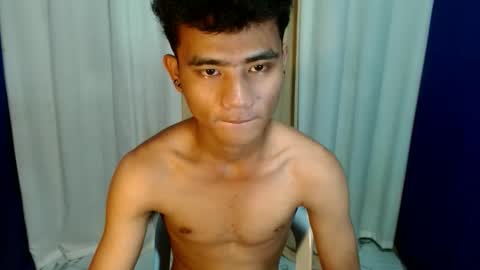 roianboyyy online show from May 2026 11:26:02 AM
