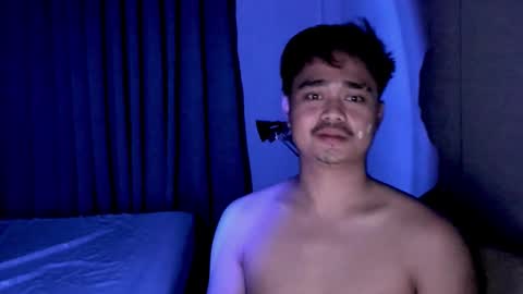 Snapshot of rollsroycexx chatting on February 2026 01:51:01 AM ROYCE online show from February 2026 01:51:01 AM