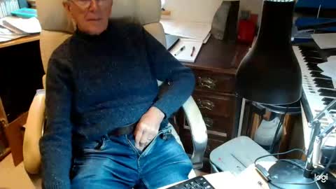 rolydawe online show from October 2025 01:00:01 PM