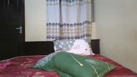 Emma online show from December 2025 08:27:02 PM