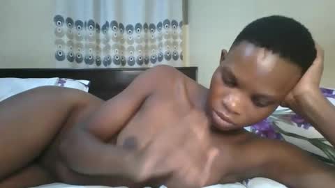 Snapshot of romantic2u4 chatting on January 2026 07:39:01 PM Emma online show from January 2026 07:39:01 PM