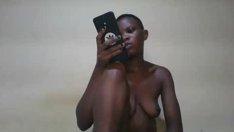 Snapshot of romantic2u4 chatting on February 2026 01:57:02 AM Emma online show from February 2026 01:57:02 AM