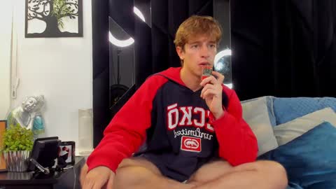 Snapshot of romeo_ricci1 chatting on January 2025 06:37:02 PM Romeo Ricci online show from January 2025 06:37:02 PM