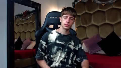 Romeo Ricci online show from December 2025 12:36:02 PM