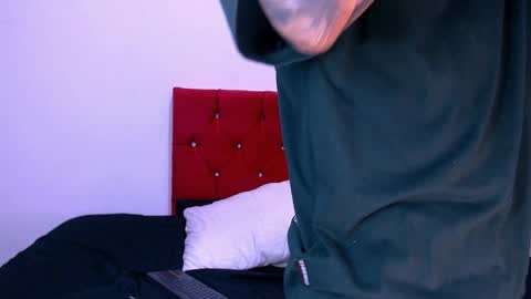 Romeo online show from November 2025 07:12:01 PM