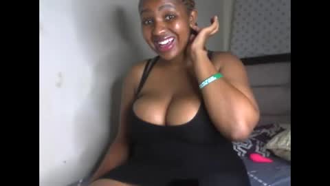 Snapshot of romina_26 chatting on February 2026 07:43:01 PM Romina 26 online show from February 2026 07:43:01 PM