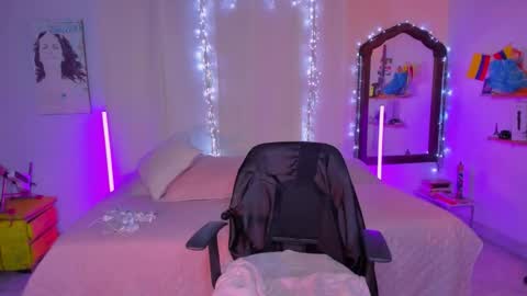 Romi Rouse online show from October 2025 06:34:01 AM