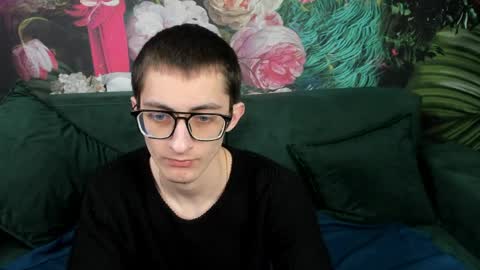 ronbevs online show from April 2026 07:51:02 PM