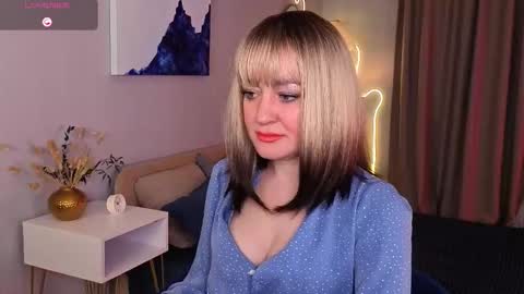 Snapshot of rones_meee chatting on February 2026 08:13:01 AM Olivia online show from February 2026 08:13:01 AM