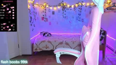 Snapshot of roniya_v chatting on February 2025 07:30:01 PM Spicy lady Kristy online show from February 2025 07:30:01 PM