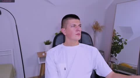 Snapshot of rony_winston chatting on December 2024 01:24:01 PM Rony online show from December 2024 01:24:01 PM