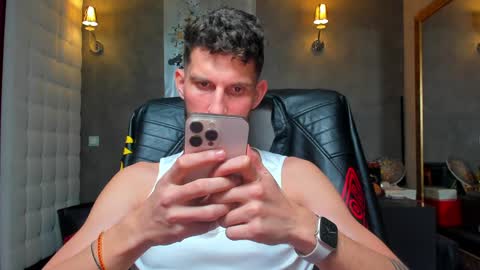 onlyfans-   online show from January 2025 02:40:01 AM