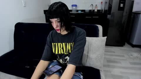 Twelve 3 Inst Twelve 312002 Twitter Room312 2002 online show from December 2024 06:06:02 PM