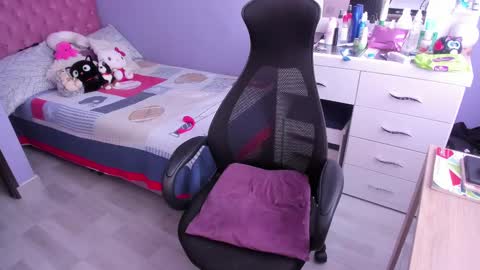 Twelve 3 Inst Twelve 312002 Twitter Room312 2002 online show from February 2025 04:45:02 PM