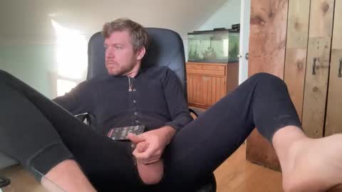 Snapshot of rooster696969joe chatting on December 2024 08:53:02 PM roosterJoe online show from December 2024 08:53:02 PM