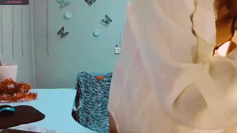 rosa843850 online show from December 2024 02:06:02 PM