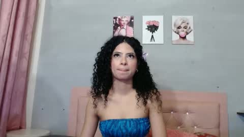rosa_woolf online show from September 2025 12:08:02 PM