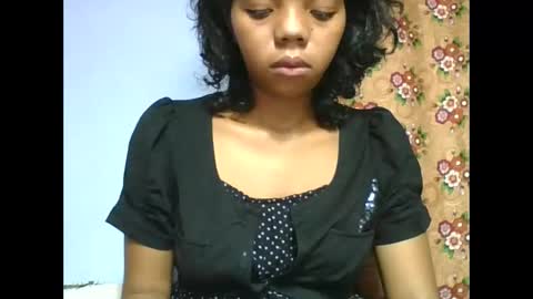 rosah225127 online show from May 2026 06:04:02 PM