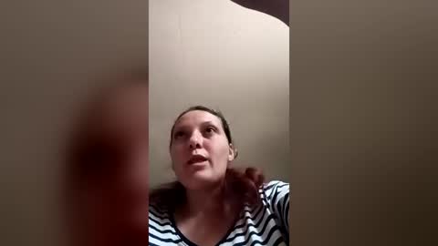 Snapshot of rosahmay chatting on July 2026 07:43:01 AM rosahmay online show from July 2026 07:43:01 AM