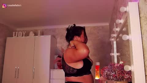 Rosalie online show from December 2025 01:10:01 AM