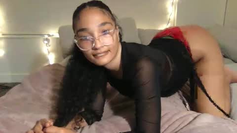 Snapshot of rosalinatoosexy chatting on October 2025 04:35:02 AM Rosalina online show from October 2025 04:35:02 AM