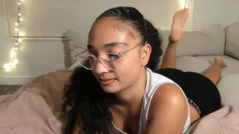 Snapshot of rosalinatoosexy chatting on January 2026 05:33:02 AM Rosalina online show from January 2026 05:33:02 AM