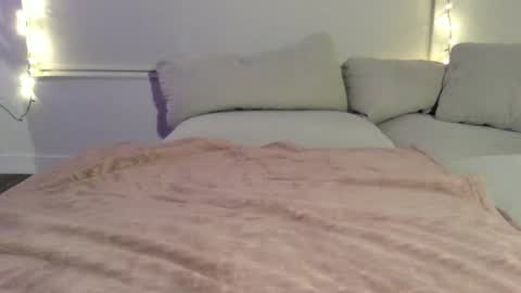 Snapshot of rosalinatoosexy chatting on April 2026 04:24:02 AM Rosalina online show from April 2026 04:24:02 AM