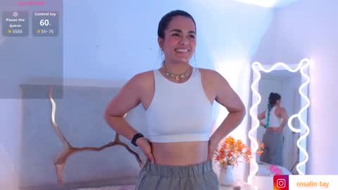 ROSALIN online show from November 2025 03:23:01 AM